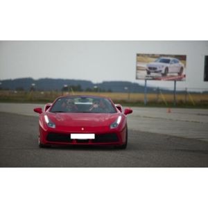 JÍZDA VE FERRARI NA OKRUHU Jízda ve Ferrari 488 Spider na okruhu (3 okruhy)